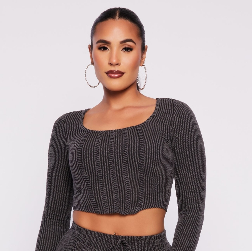 Black Ribbed Long Sleeve Crop Top